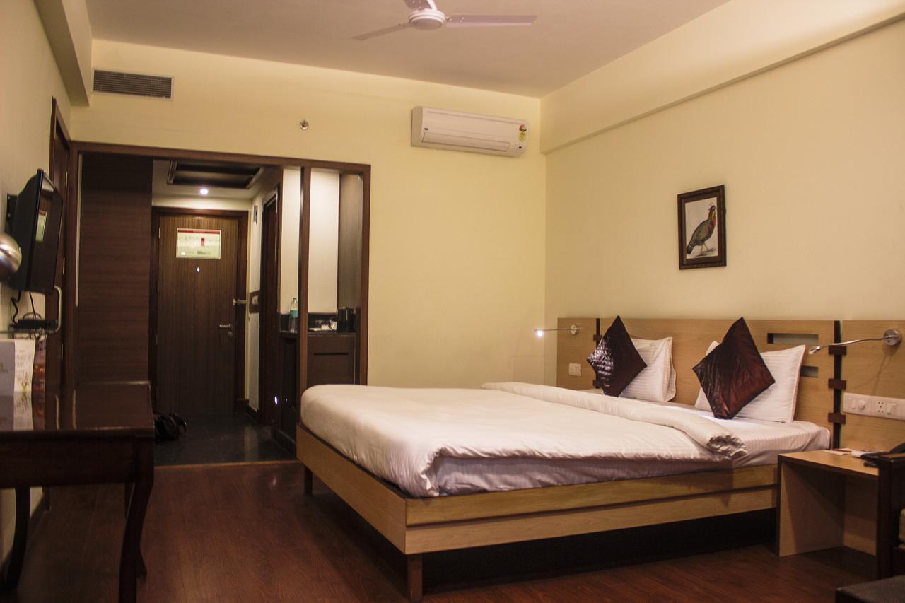 Savoy Greens Hotel Kasauli Exterior foto